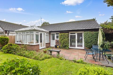 2 bedroom detached bungalow for sale, Springfield Road, Alcester, B49