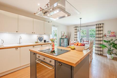50 Abbey Lane, Errol, Perth, PH2 7GB