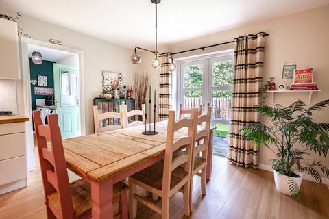50 Abbey Lane, Errol, Perth, PH2 7GB