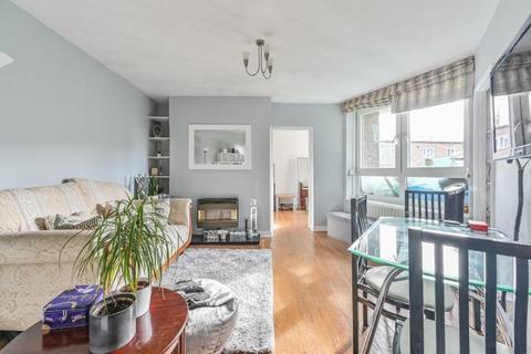 3 bedroom flat for sale, Fontenoy House, Kennington Lane, London, SE11