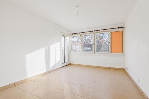 Flat 32, Clement House Rainsborough Avenue, London, SE8 5RY