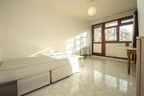 2 bedroom flat to rent, Arden Estate, N1