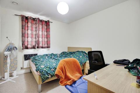 58 Brunel Crescent, Swindon, SN2 1FD