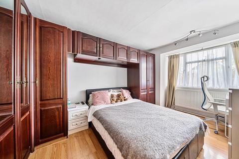 2 bedroom flat for sale, Amberden Avenue,  Finchley,  N3