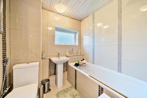 2 bedroom flat for sale, Amberden Avenue,  Finchley,  N3