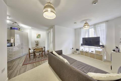 1 bedroom apartment for sale, Loughborough Park, Brixton SW9