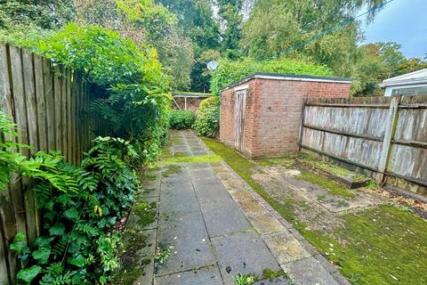88 Beechtree Avenue, Englefield Green, Egham, TW20 0SR