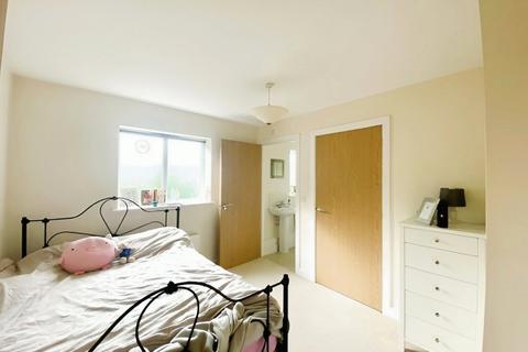 2 bedroom apartment for sale, Copper Beach Place, 130 Reading Road RG41