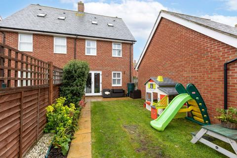 3 bedroom townhouse for sale, Sherrington Grove, Biggleswade SG18