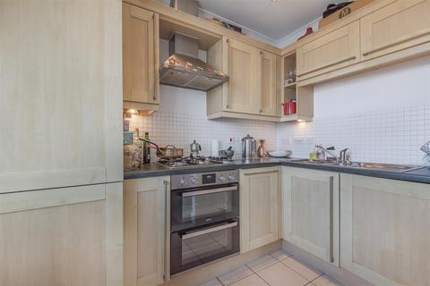 2 bedroom apartment for sale, Winchester Court, Castlegate, Richmond