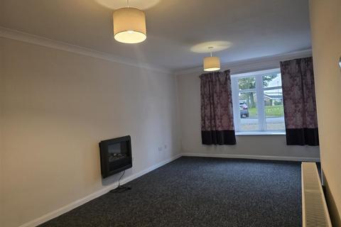 2 bedroom detached bungalow to rent, Cromwell Drive, Morton On Swale