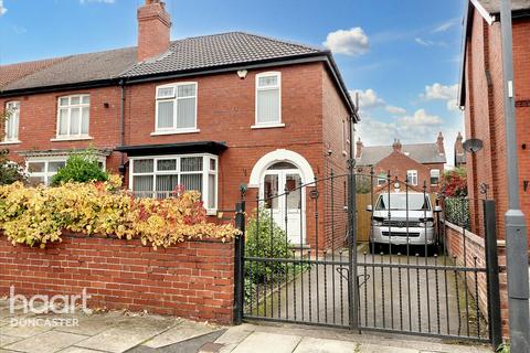 3 bedroom end of terrace house for sale, Buckingham Road, Doncaster