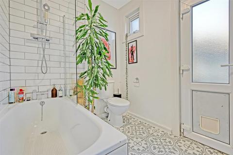 8 Albert Road, Leyton, London, E10 6NX