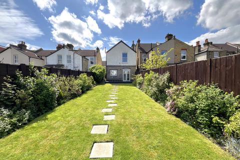 39 Albert Road, Bromley, BR2 9PT