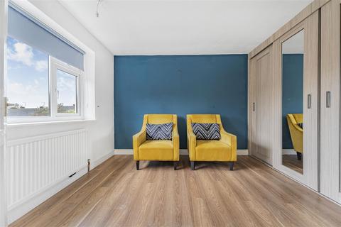 86 Brian Road, Harlington, Dunstable, LU5 6NH