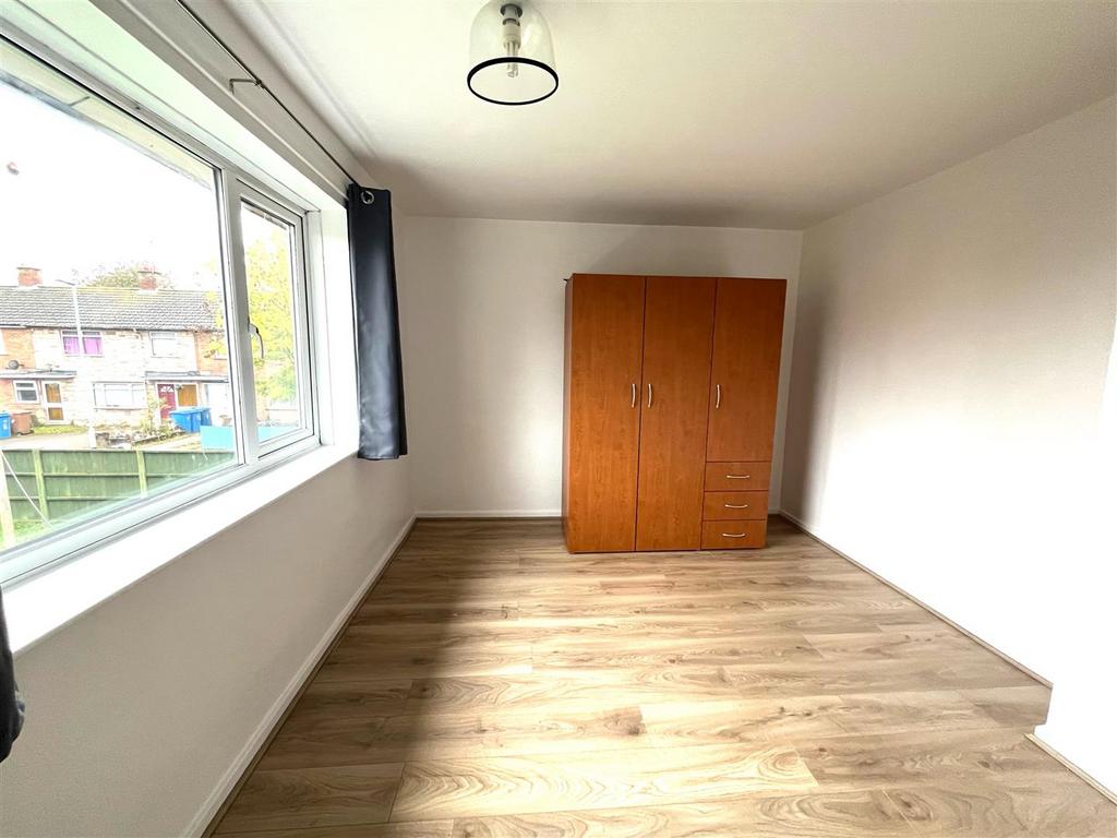 8 tuppenhurst bedroom.jpeg