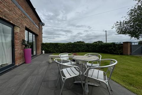 4 bedroom barn conversion for sale, Norris's Barn, North Road, Leyland