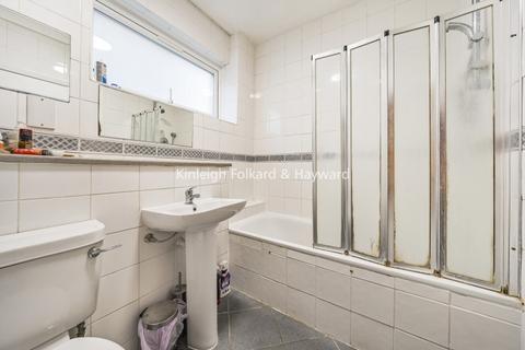 2 bedroom flat to rent, Haverstock Hill Belsize Park NW3