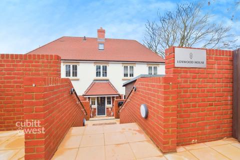 2 bedroom apartment to rent, Loxwood House 2 Purley Hill CR8