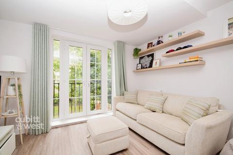 2 bedroom apartment to rent, Loxwood House 2 Purley Hill CR8