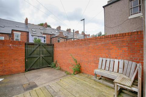 5 bedroom terraced house to rent, Warwick Street, Newcastle Upon Tyne NE6