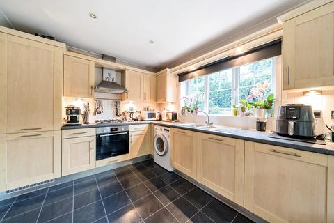 3 bedroom detached house for sale, Burnt Hill Way, Wrecclesham, Farnham, Surrey, GU10