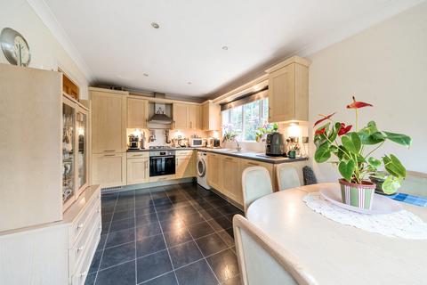 3 bedroom detached house for sale, Burnt Hill Way, Wrecclesham, Farnham, Surrey, GU10