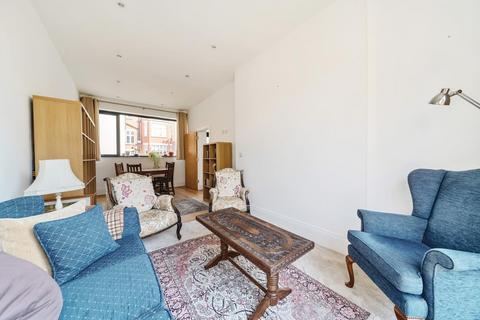 3 bedroom townhouse for sale, Kensington Gardens, Bedford