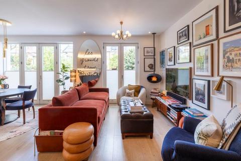 1 bedroom apartment for sale, Church Walk, Hampstead, London, NW3