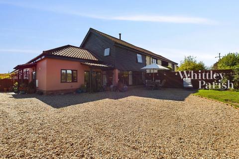 3 bedroom barn conversion for sale, Low Street, Oakley