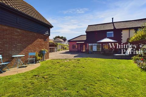 3 bedroom barn conversion for sale, Low Street, Oakley