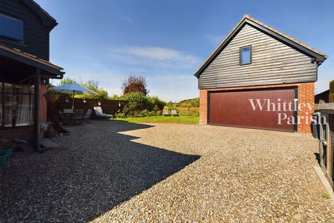 3 bedroom barn conversion for sale, Low Street, Oakley