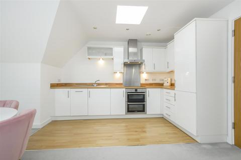 2 bedroom apartment for sale, Hercies Road, Uxbridge UB10