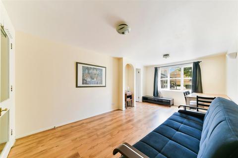 2 bedroom flat to rent, Heddington Grove, Islington, N7