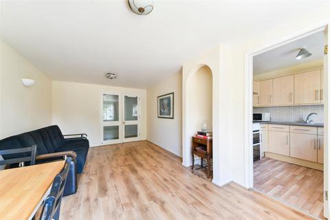 2 bedroom flat to rent, Heddington Grove, Islington, N7