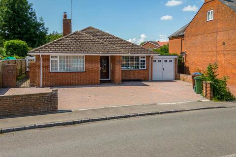 2 bedroom detached bungalow for sale, Baker Street, Aylesbury HP18