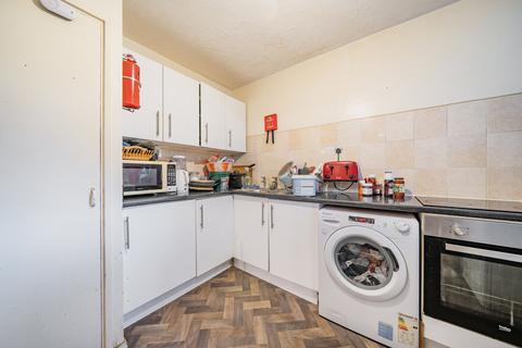 3 bedroom apartment for sale, John Ruskin Street, London