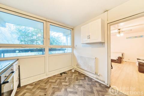 Flat 19, Trevelyan House John Ruskin Street, London, SE5 0SY