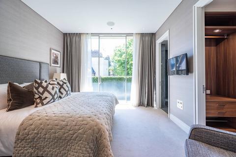 2 bedroom flat to rent, Green Street, Mayfair, London, W1K