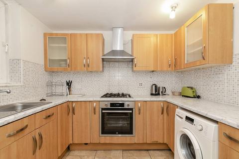 4 bedroom maisonette to rent, Myrtle Walk, Hoxton, London, N1