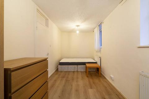 4 bedroom maisonette to rent, Myrtle Walk, Hoxton, London, N1