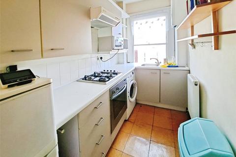 2 bedroom apartment to rent, Stockwell Road, London, SW9