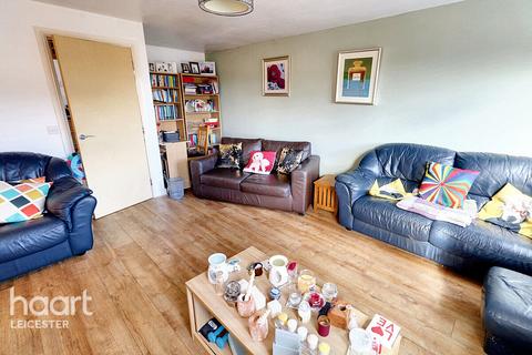 3 bedroom townhouse for sale, Shipman Road, Leicester