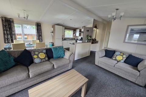 2 bedroom lodge for sale, PS-161024 – Malvern View Country & Leisure Park