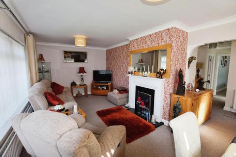 2 bedroom detached bungalow for sale, Elm Crescent, Burgh Le Marsh PE24