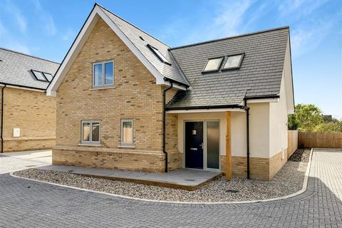 3 bedroom detached house for sale, Scamblers Court, Cambridgeshire CB24