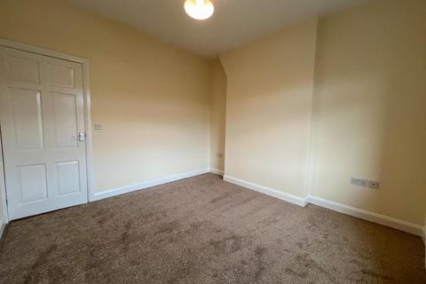 3 bedroom terraced house to rent, Outclough Road, Stoke-On-Trent ST8