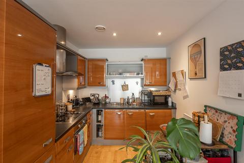 1 bedroom flat for sale, Grove Park Oval, Gosforth, Newcastle Upon Tyne