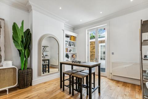 5 bedroom terraced house to rent, Eglantine Road, London, SW18