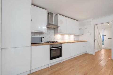 4 bedroom end of terrace house to rent, Jarrow Way, London, E9